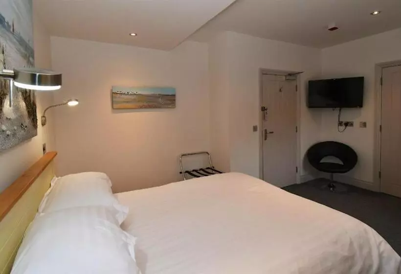 ユースホステル Tudor Lodge Bed & Breakfast