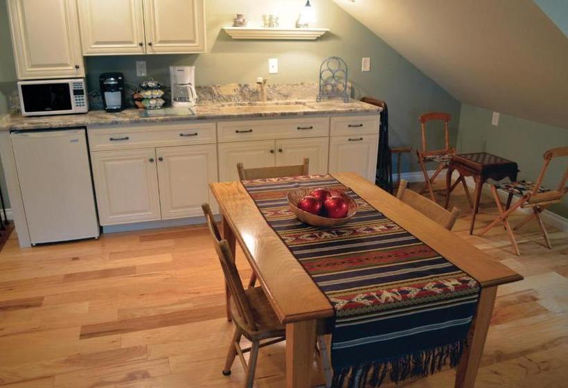 مبيت وإفطار The Lace Curtain Cottage