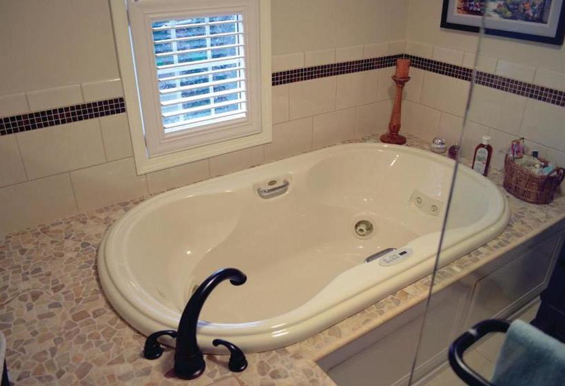 مبيت وإفطار The Lace Curtain Cottage