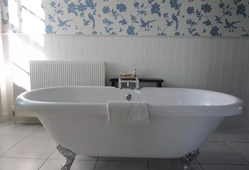 Aamiaismajoitus (B&B) Whitehouse Country House