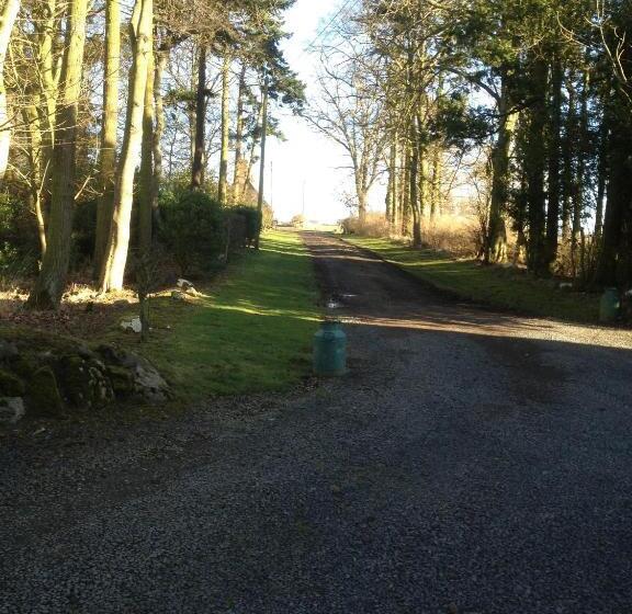 ベッドアンドブレックファースト Whitehouse Country House