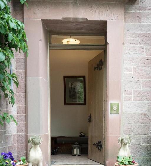 ベッドアンドブレックファースト Whitehouse Country House