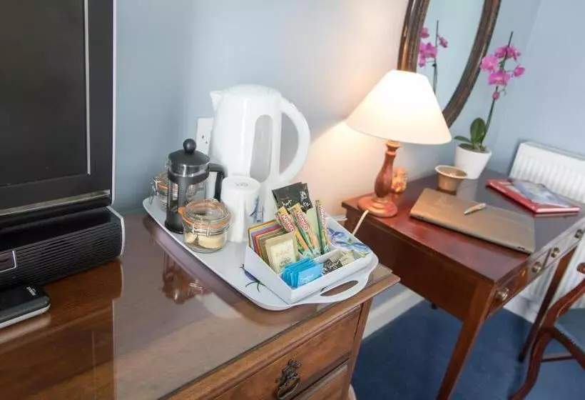 Aamiaismajoitus (B&B) Whitehouse Country House