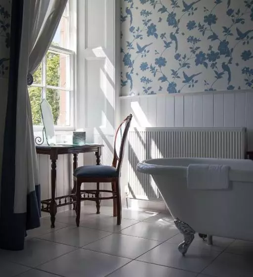 Aamiaismajoitus (B&B) Whitehouse Country House