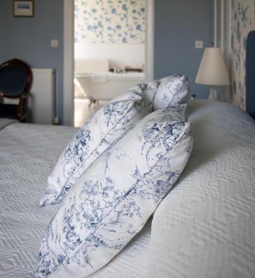 ベッドアンドブレックファースト Whitehouse Country House