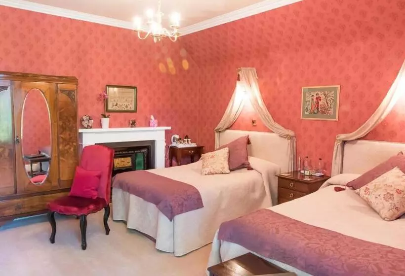 Aamiaismajoitus (B&B) Whitehouse Country House