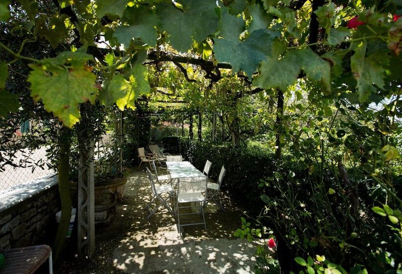 فندق Agriturismo Podere Acqualoreto