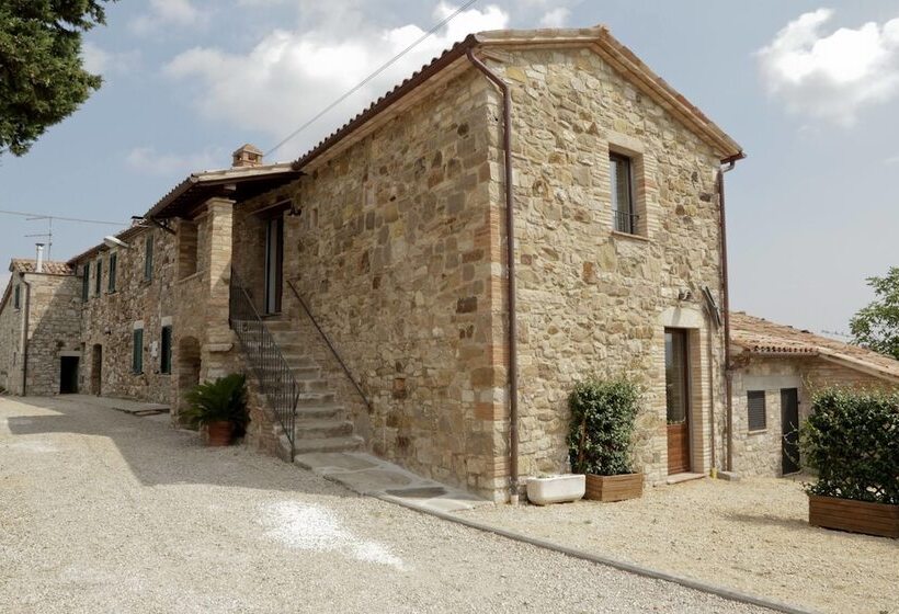 فندق Agriturismo Podere Acqualoreto