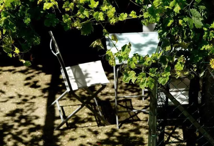 Hotelli Agriturismo Podere Acqualoreto