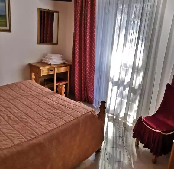 ホテル Albergo Diana