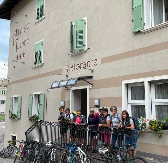 Отель Albergo Tuenno