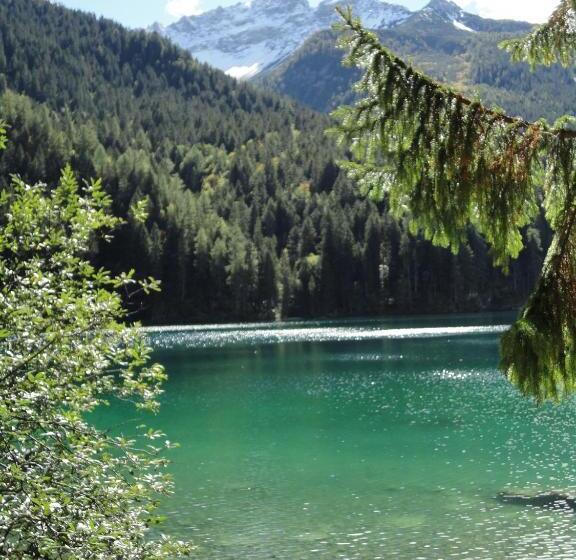 Отель Albergo Tuenno