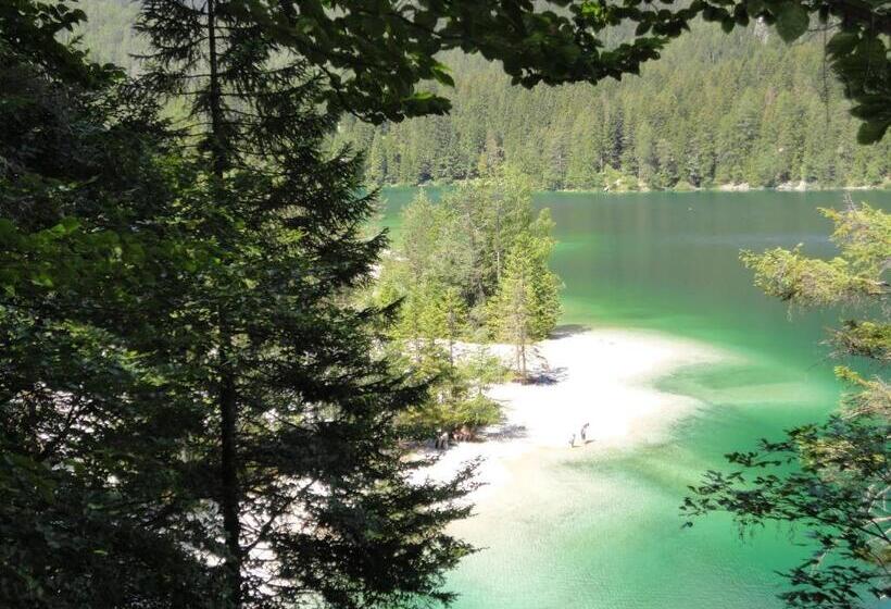 Отель Albergo Tuenno