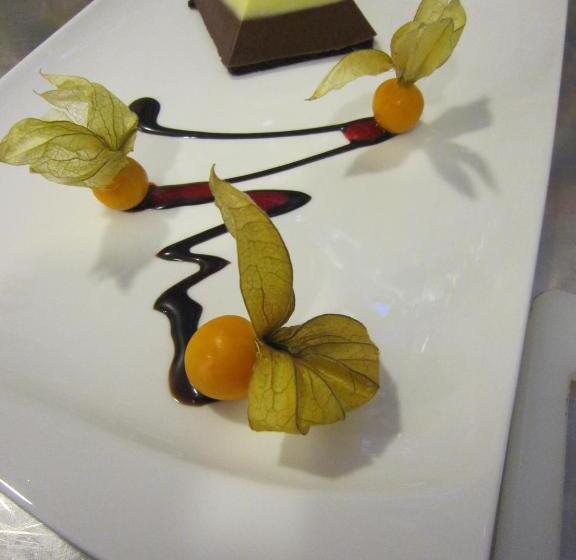 Отель Albergo Tuenno