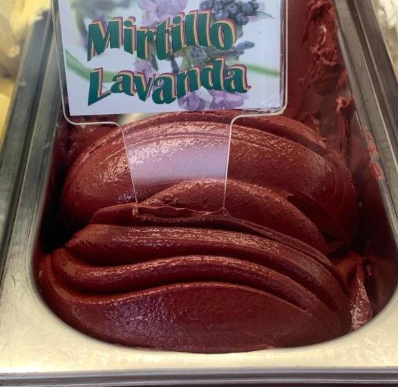 Отель Albergo Tuenno