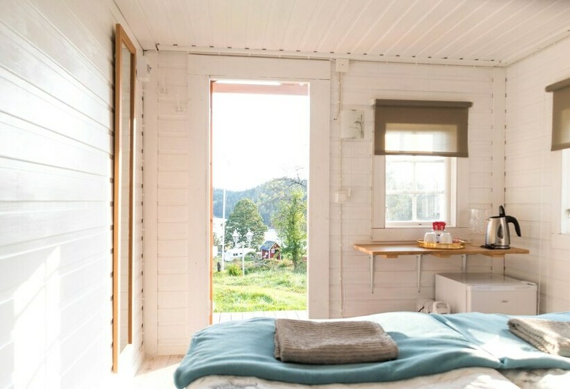 Hotelli Bjorsbo Forest & Lake Hideaways