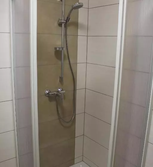 Hotelli Gasthof S'schatzkastl