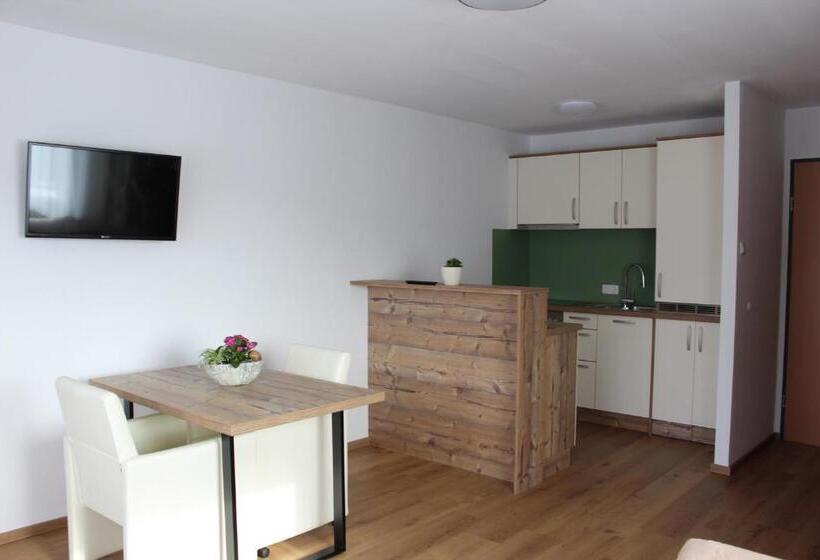 Hotel Gasthof S'schatzkastl