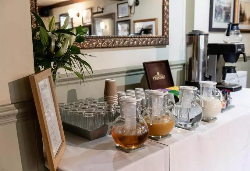 Hotelli The Springfield Inn By Innkeeper S Collection