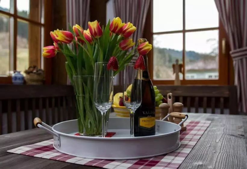 ペンション Amadehaus