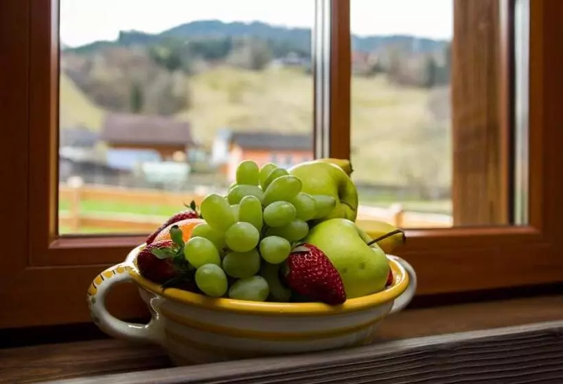 ペンション Amadehaus