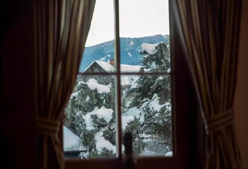 ペンション Amadehaus