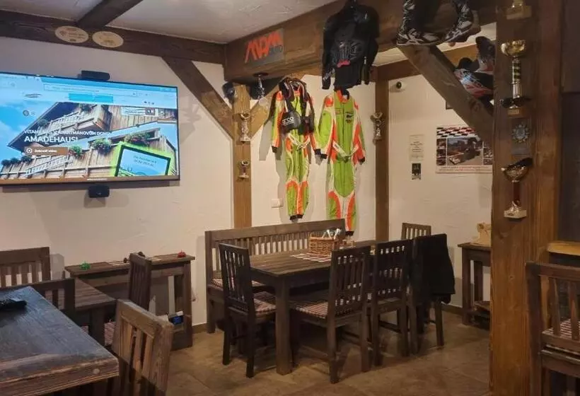 ペンション Amadehaus