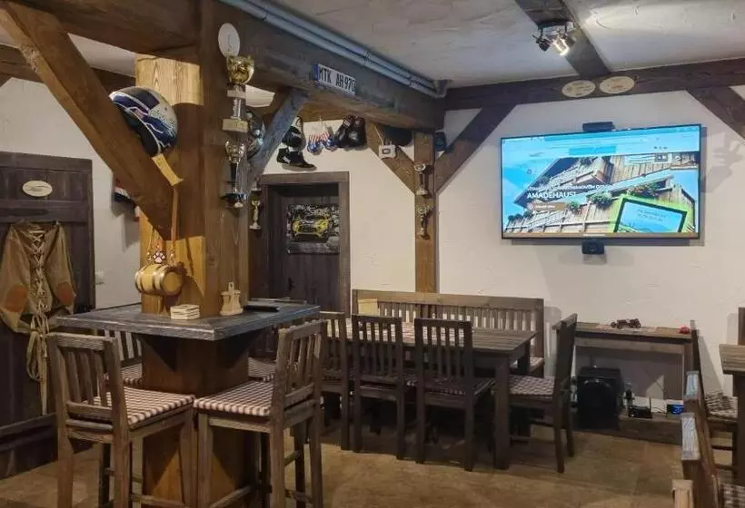 ペンション Amadehaus