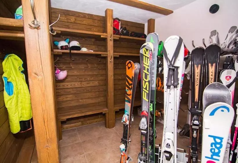 ペンション Amadehaus