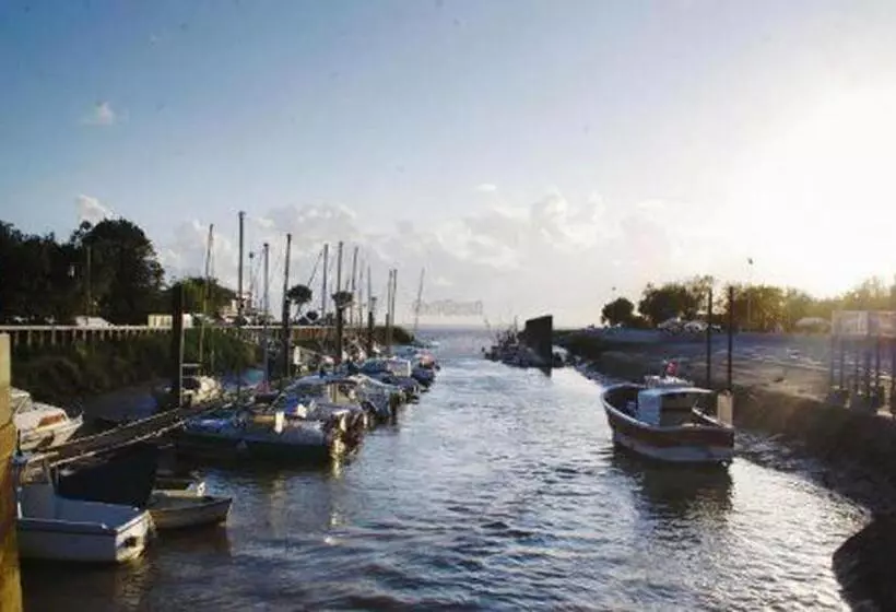 Majatalo Domaine Des Tilleuls