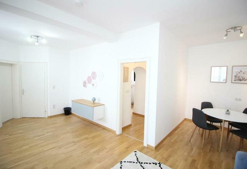 펜션 Landgasthof Schmid   Unterkunft & Restaurant