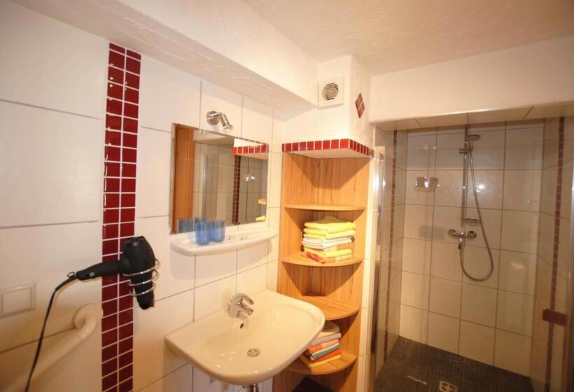 بنسيون Gasthof Seeblick