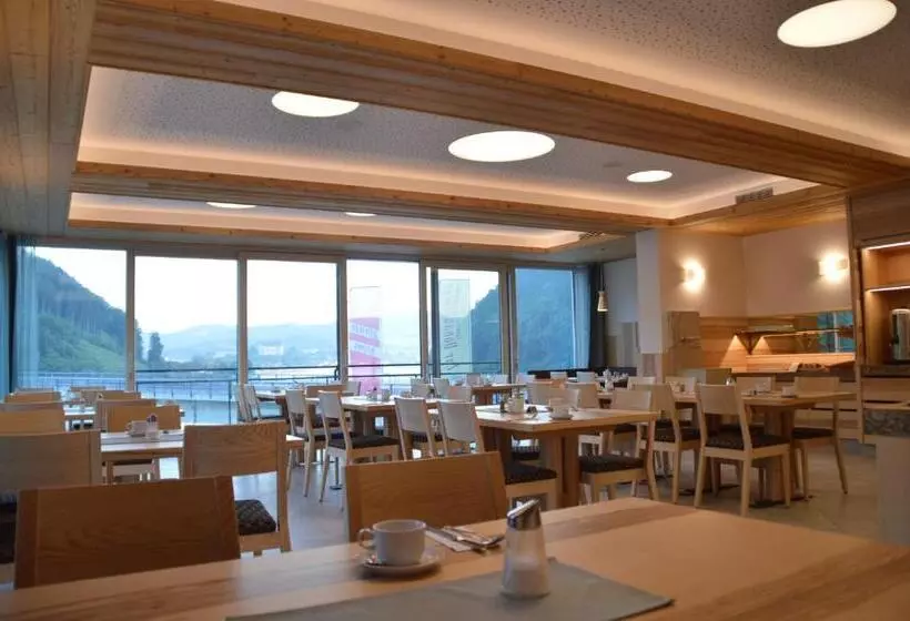 Majatalo Gasthof Zur Donaubrücke