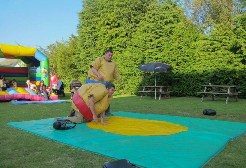 بنسيون The Penrhos Arms