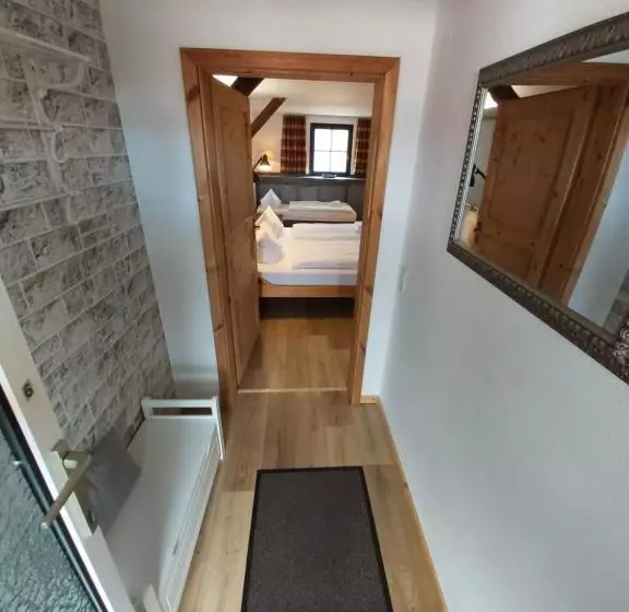 Pension & Restaurant Alte Schule