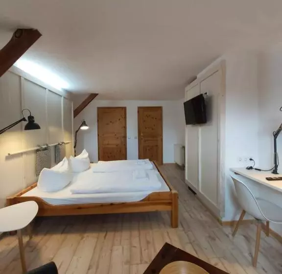 Pension & Restaurant Alte Schule