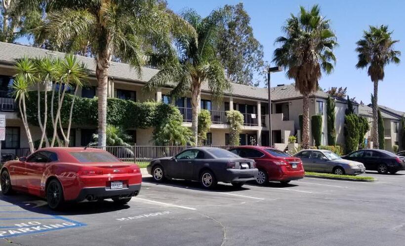 Sierra Crossing Motel