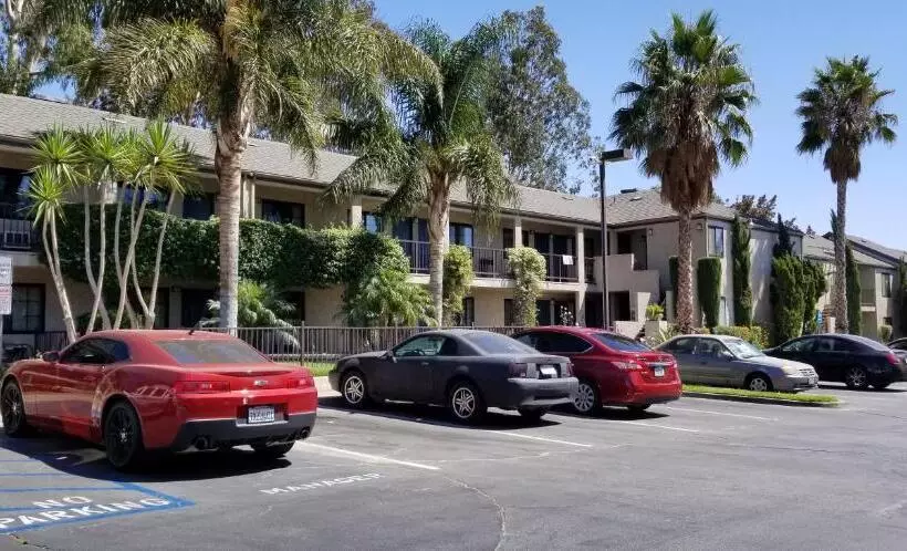 Sierra Crossing Motel