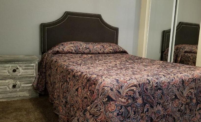 Sierra Crossing Motel