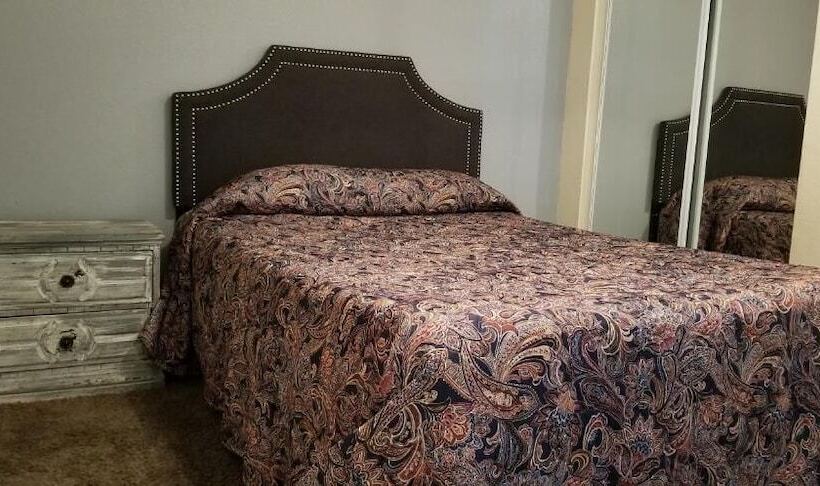 Sierra Crossing Motel