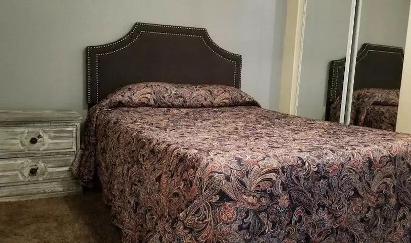 Sierra Crossing Motel