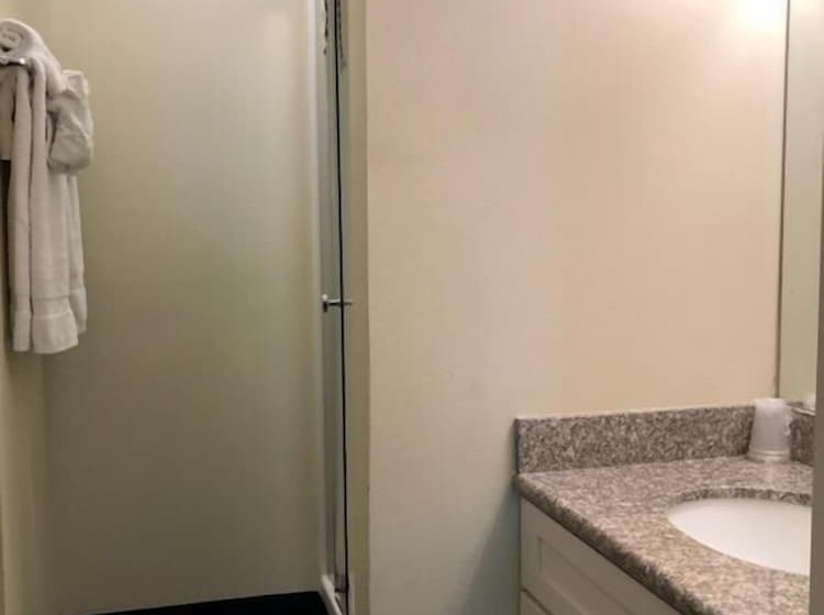 Sierra Crossing Motel