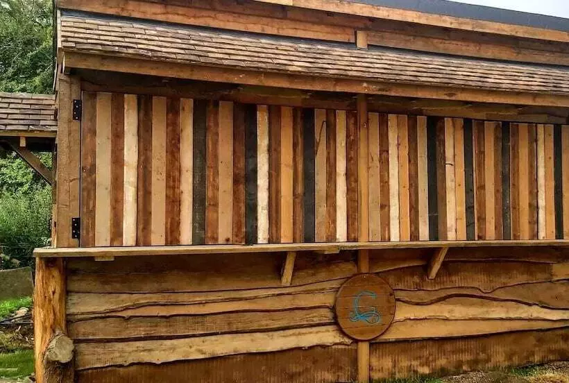 The Clifden Arms B&b