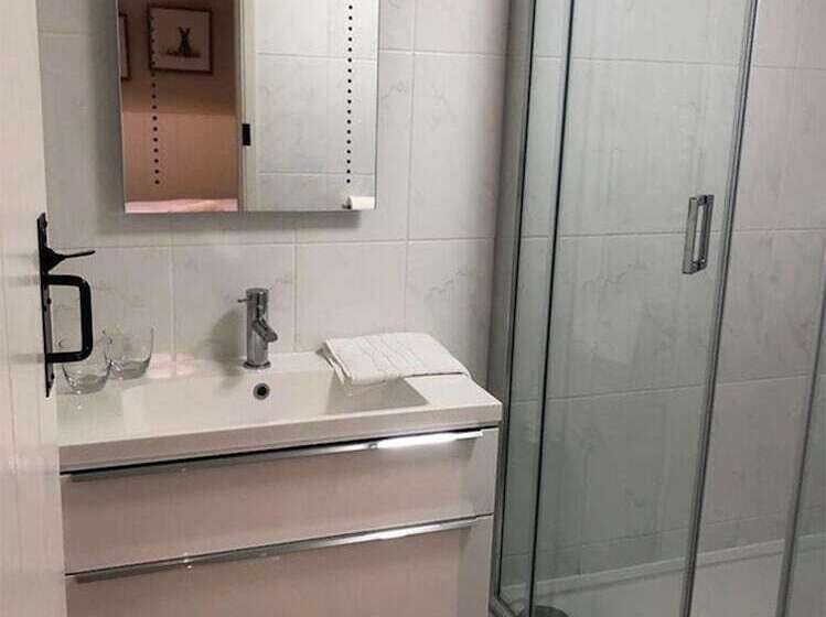 The Clifden Arms B&b