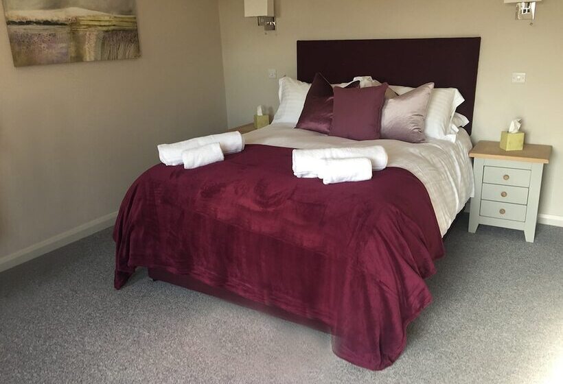 The Clifden Arms B&b