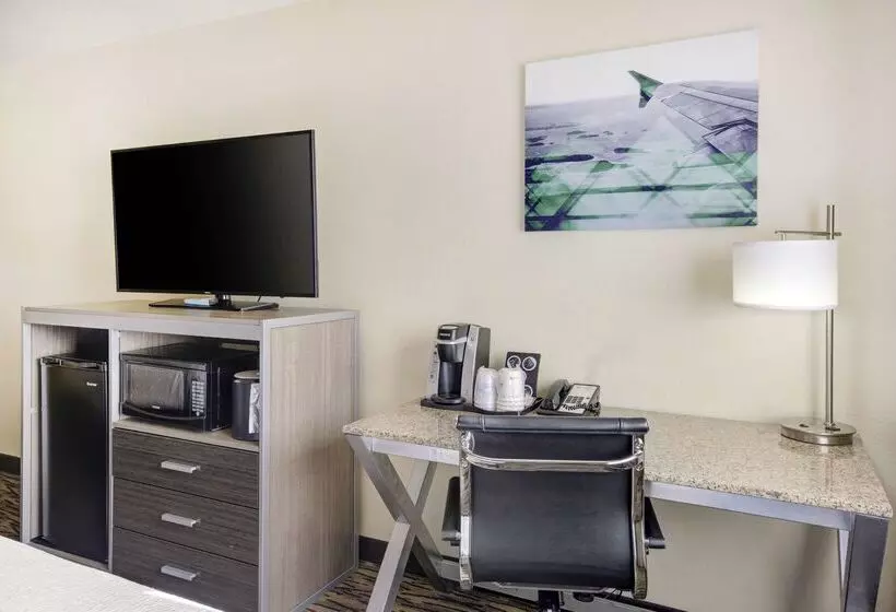 酒店 Best Western Plus Peppertree Airport Inn