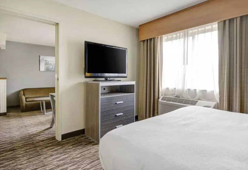 酒店 Best Western Plus Peppertree Airport Inn