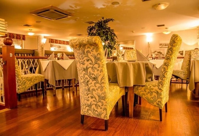 Central Hotel Donegal