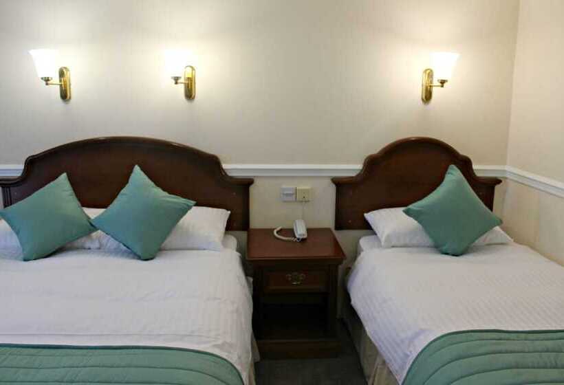 Central Hotel Donegal