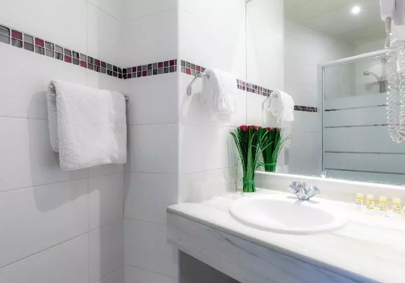 Отель Casa Serena Paris Hôtel